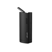 Vaporizador herbal marca Xvape fog pro color negro con boquilla abierta vista frontal pantalla encendida